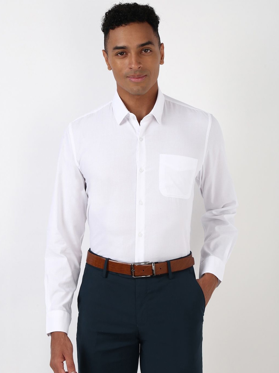 

Peter England Men Spread Collar Solid Polycotton Slim Fit Formal Shirt, White
