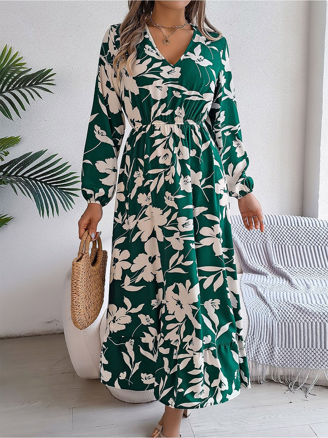 

StyleCast x Revolte Puff Sleeve Fit & Flare Midi Dress, Green
