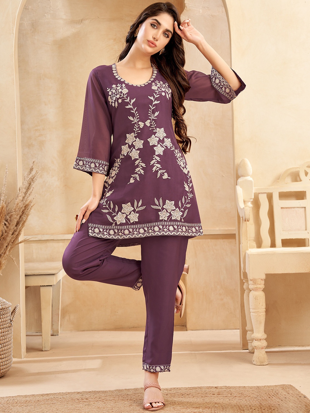 

Navvi Embroidered Floral Round Neck Flared Sleeves Casual Tunic With Trousers, Burgundy