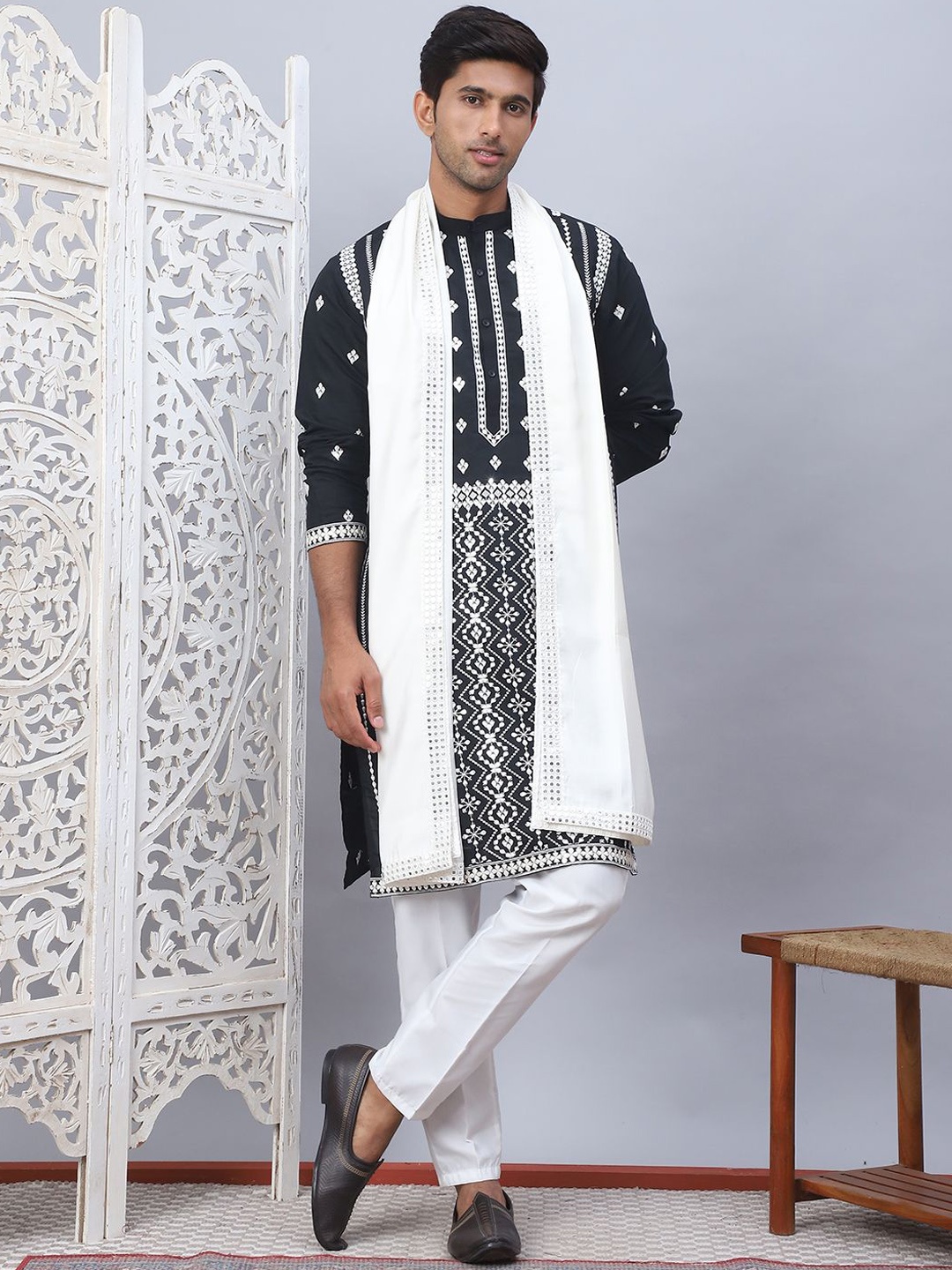 

Jompers Ethnic Motifs Embroidered Sequinned Cotton Silk Kurta with Pyjamas & Dupatta, Black