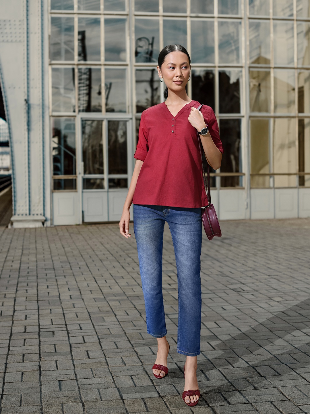 

Chemistry Maroon Pure Cotton Mandarin Collar Roll-Up Sleeves Top