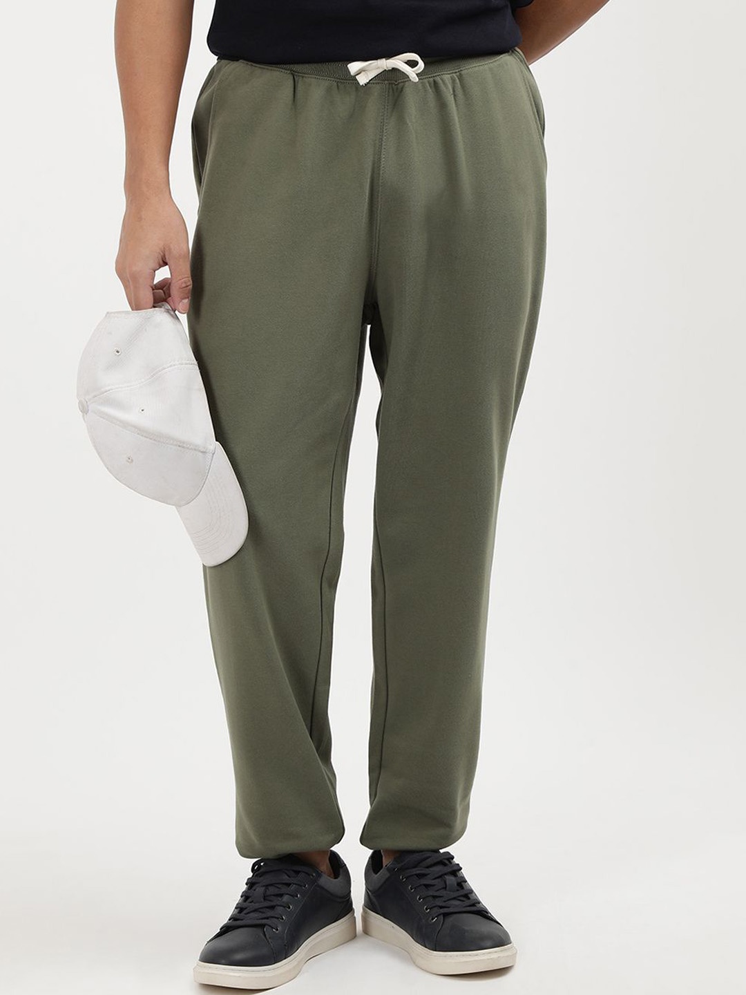 

Tommy Hilfiger Men Cotton Mid-Rise Track Pants, Green