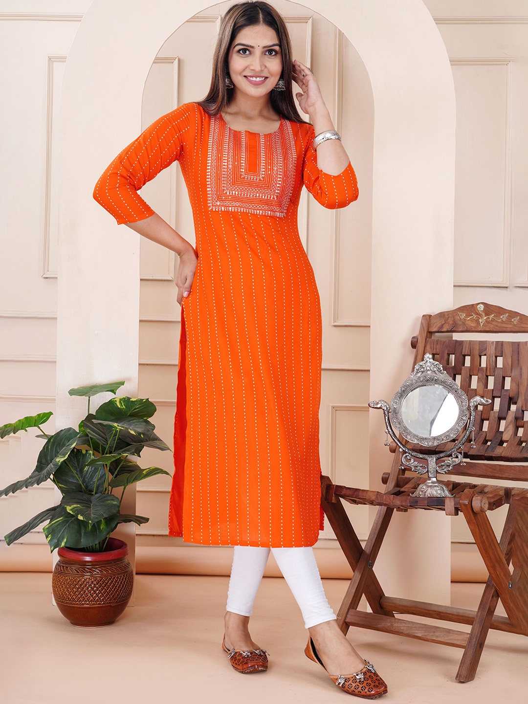 

AAYUMI Striped Round Neck Sequinned Straight Kurta, Orange