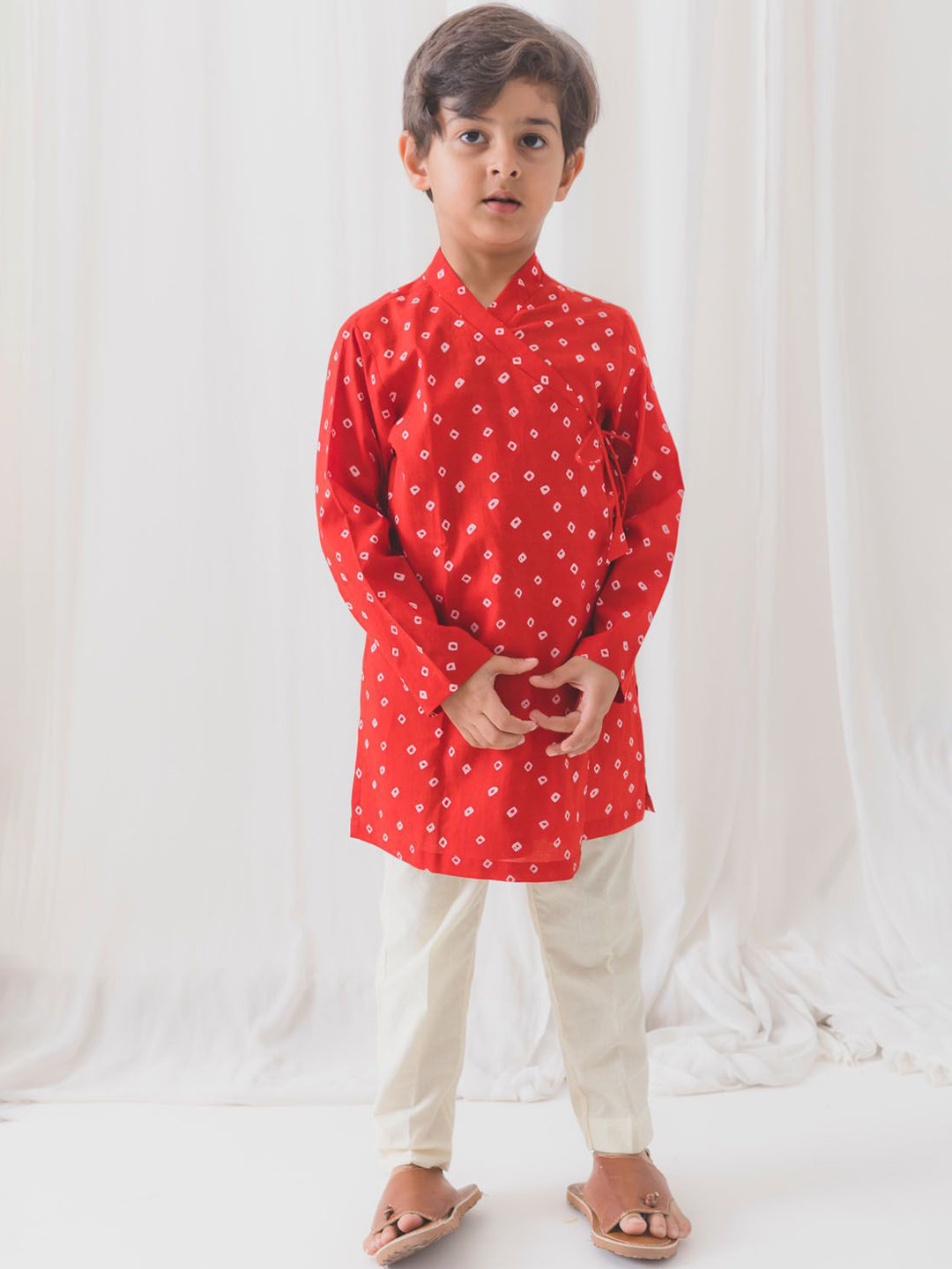 

Tiber Taber Boys Bandhani Printed Pure Cotton Angrakha Straight Kurta With Pyjamas, Red