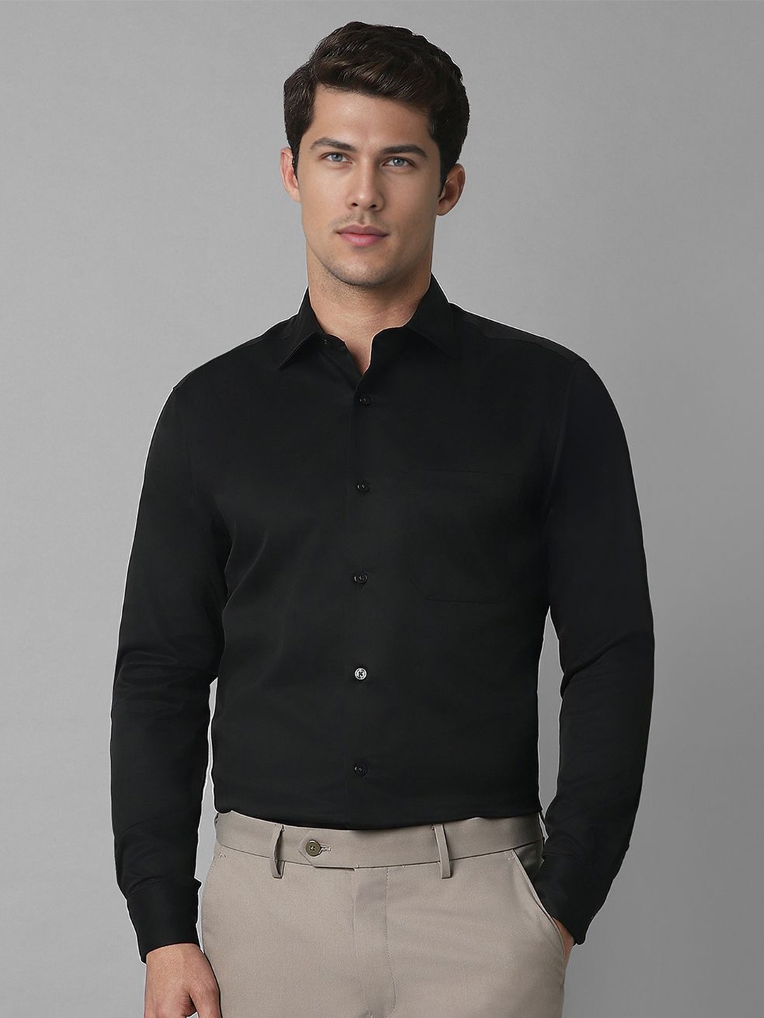

Louis Philippe Men Classic Spread Collar Solid Cotton Formal Shirt, Black