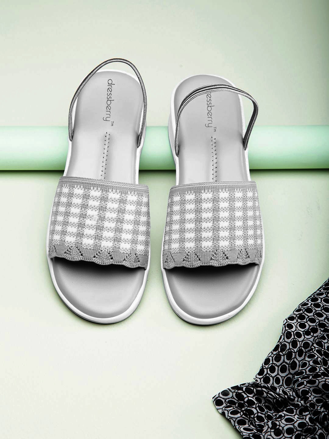 

DressBerry Women Printed Backstrap Open Toe Flats, Grey