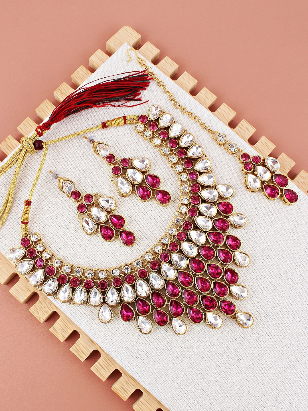 

LUCKY JEWELLERY Gold-Plated Stone-Studded Jewellery Set