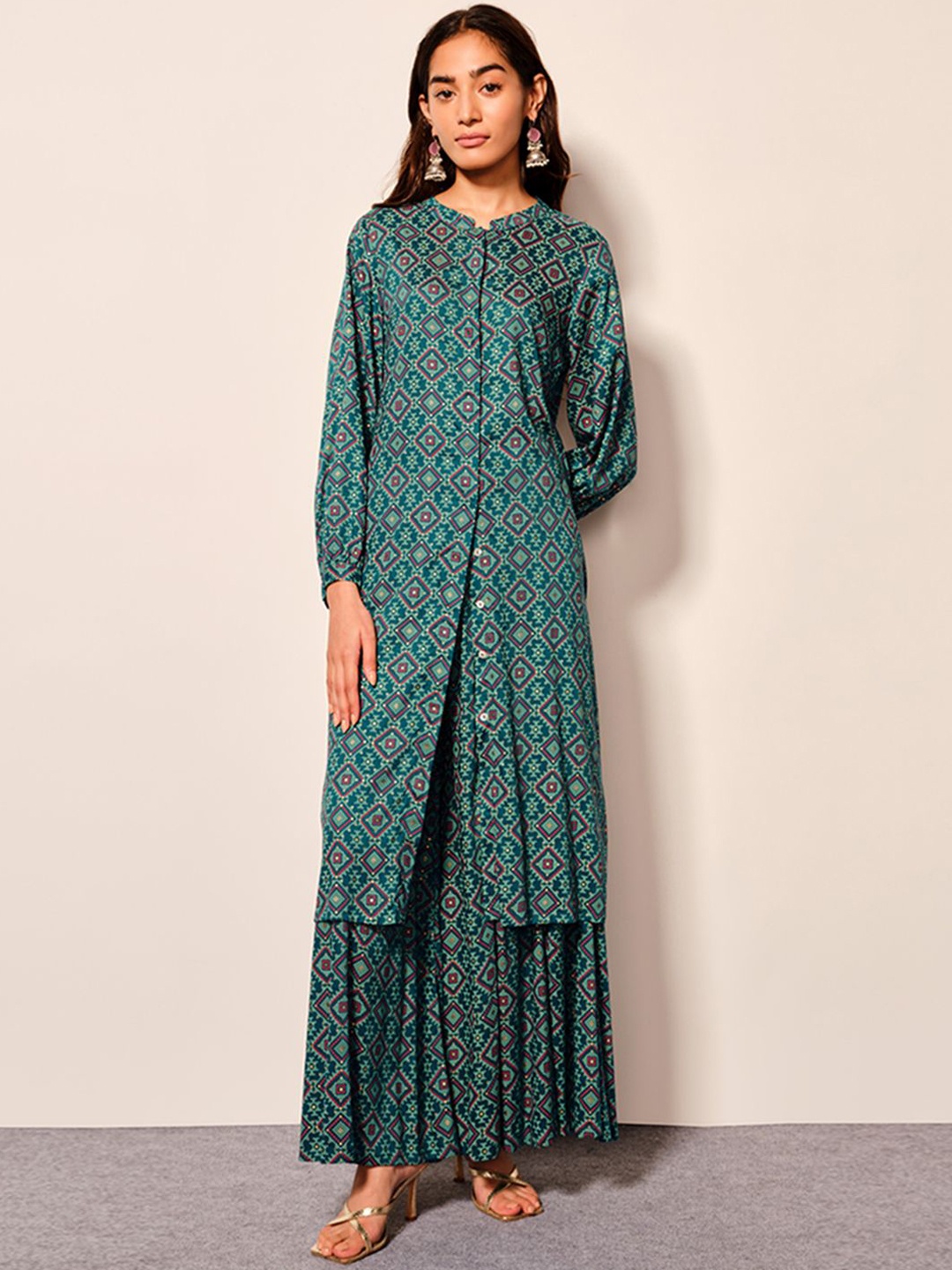 

Global Desi Ethnic Motifs Printed Mandarin Collar A-Line Kurta with Palazzo, Teal