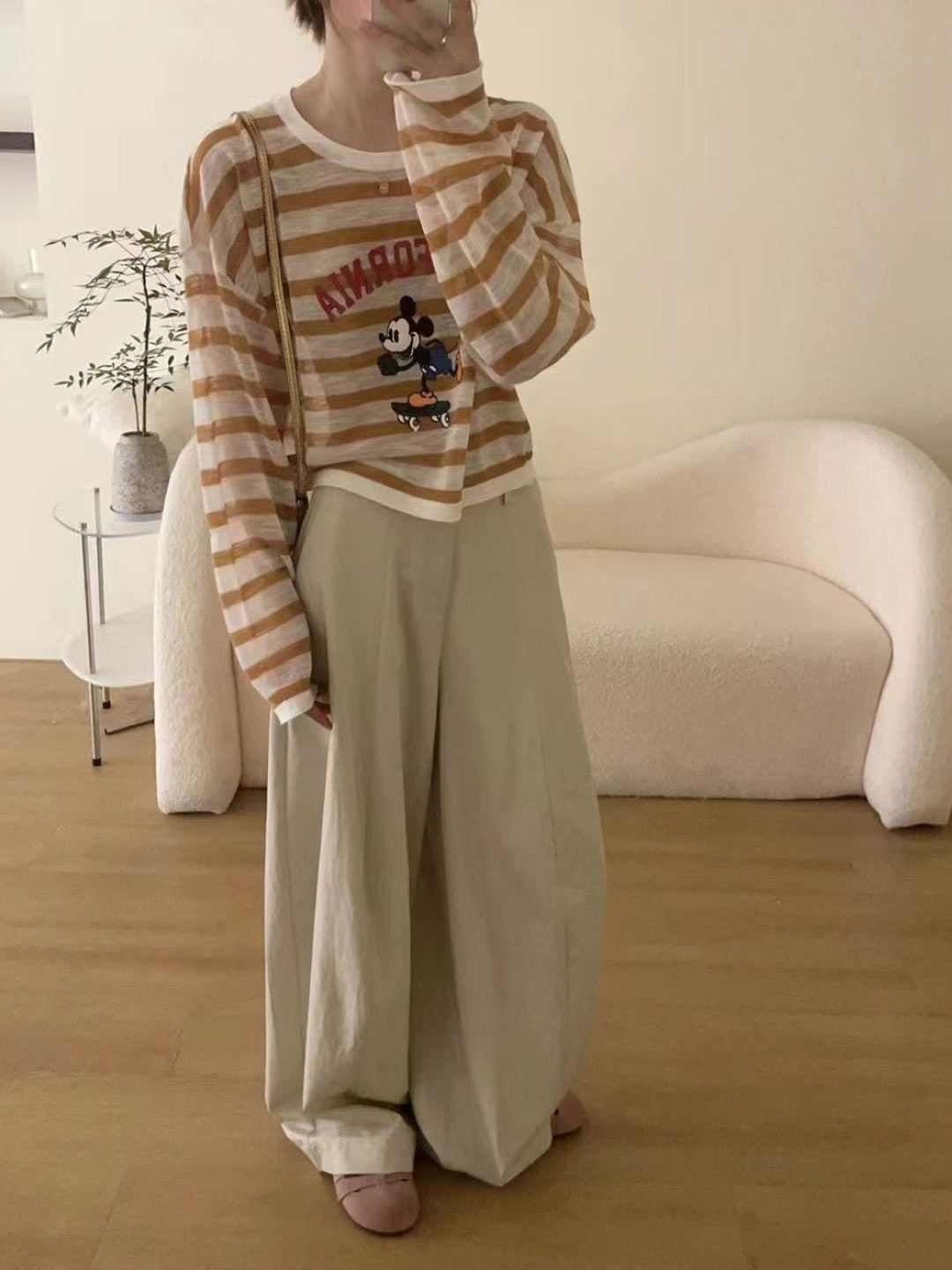 

KPOP Round Neck Long Sleeves Striped Top, Brown
