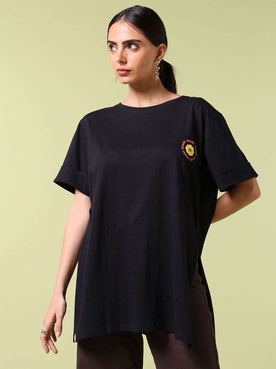 

Saaki Women V-Neck Applique T-shirt, Black