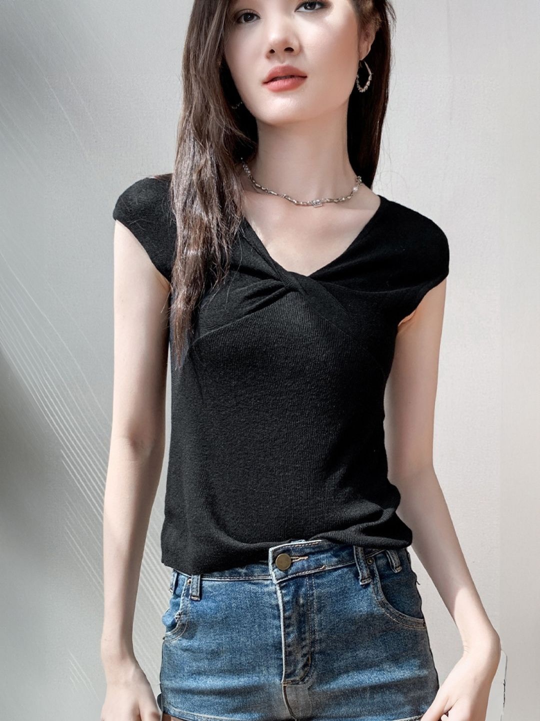 

KPOP Women Casual V-Neck Top, Black