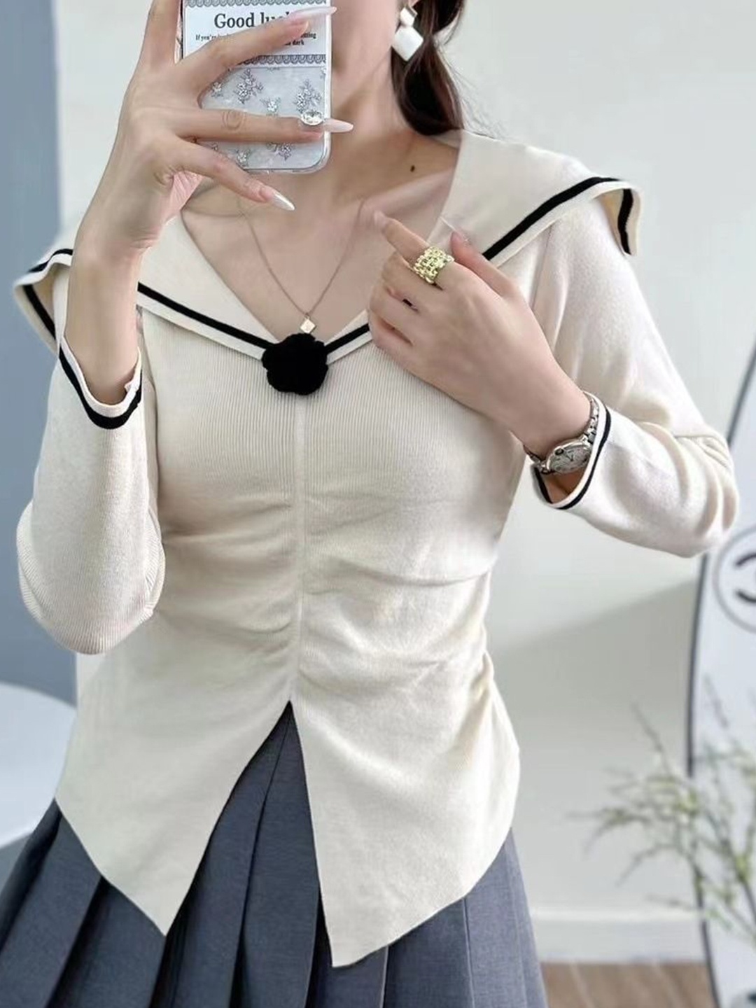 

KPOP Women Solid Top, Cream