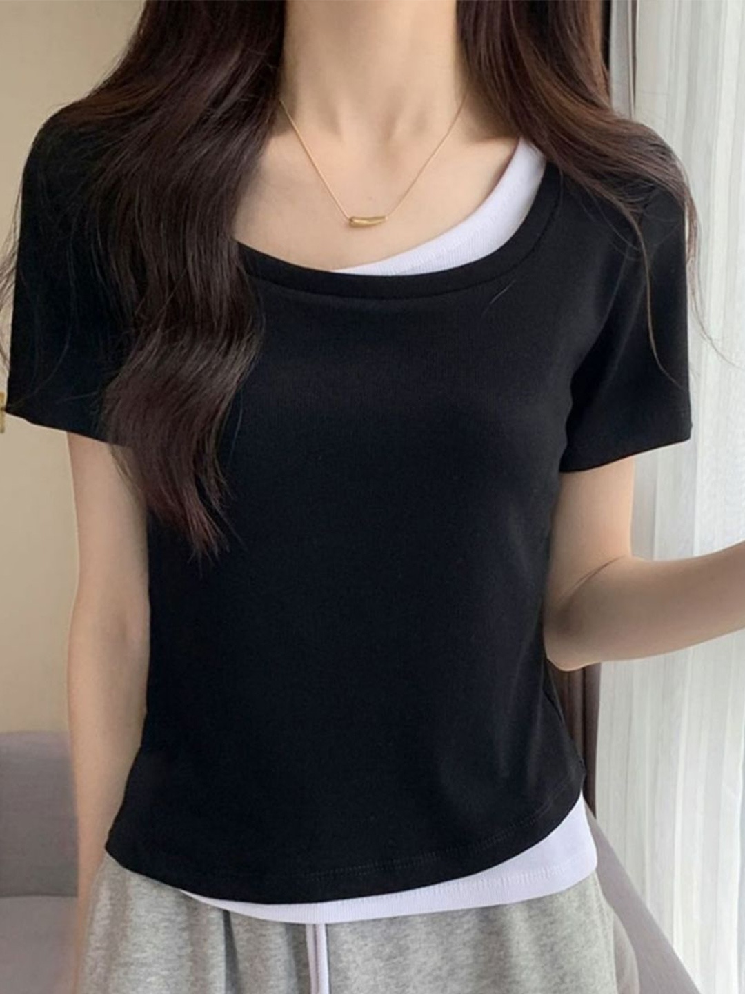 

HERE&NOW Women Scoop Neck Short Sleeves Top, Black