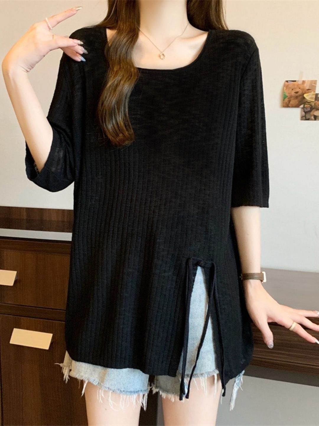

KPOP Women Round Neck Three-Quarter Sleeves Top, Black