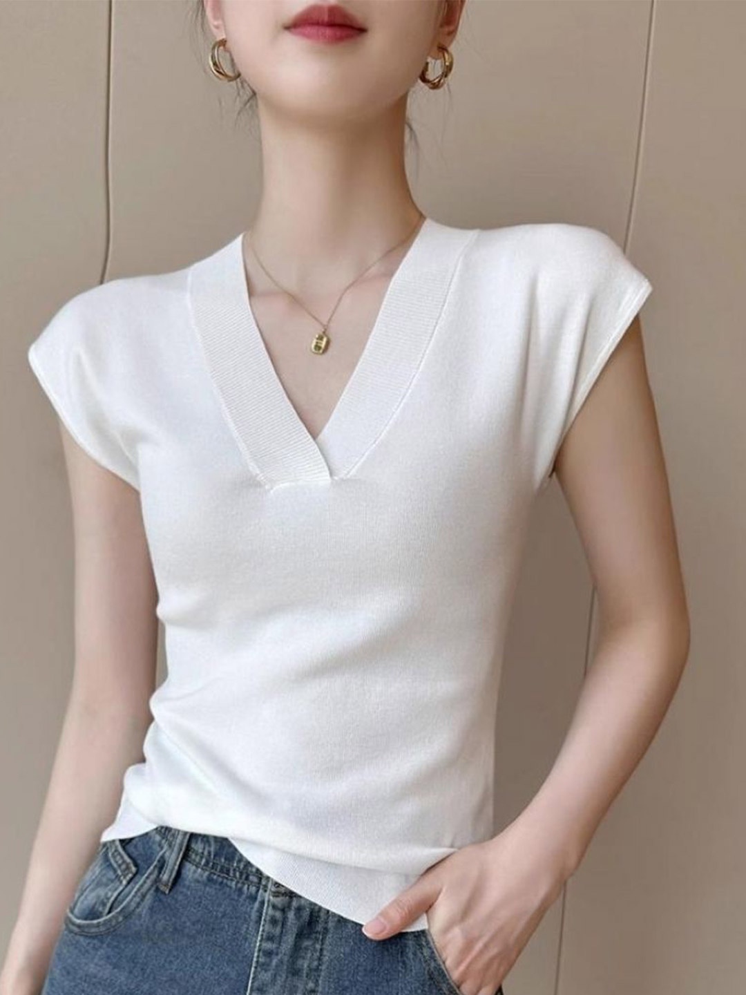 

HERE&NOW Women V-Neck Cap Sleeves Top, White