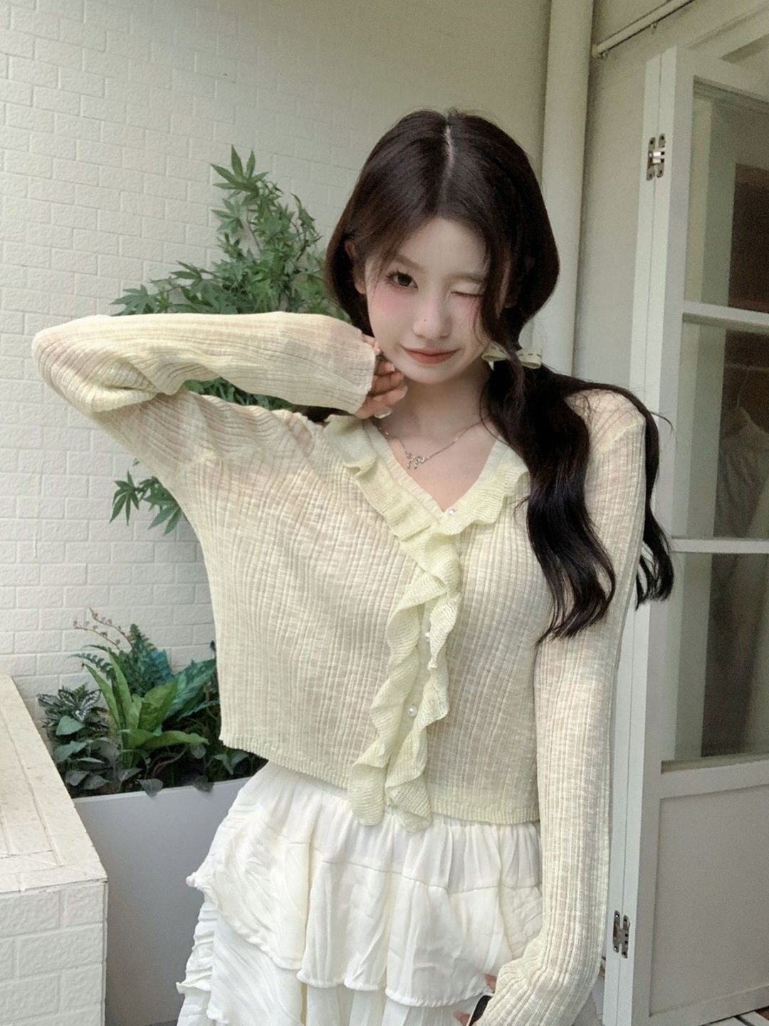 

KPOP Women V-Neck Long Sleeves Top, Green