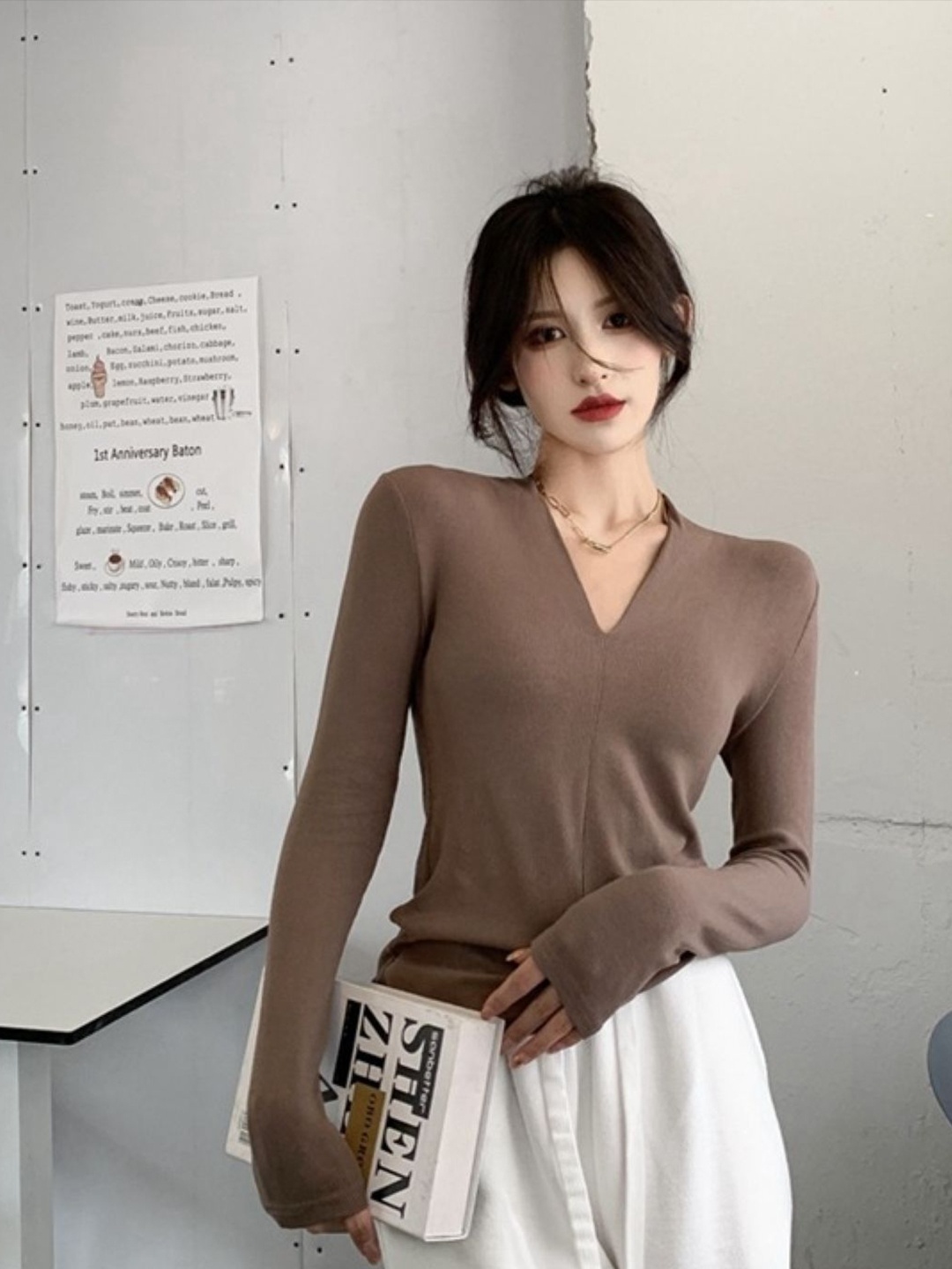 

HERE&NOW Women V-Neck Extended Sleeves Top, Brown