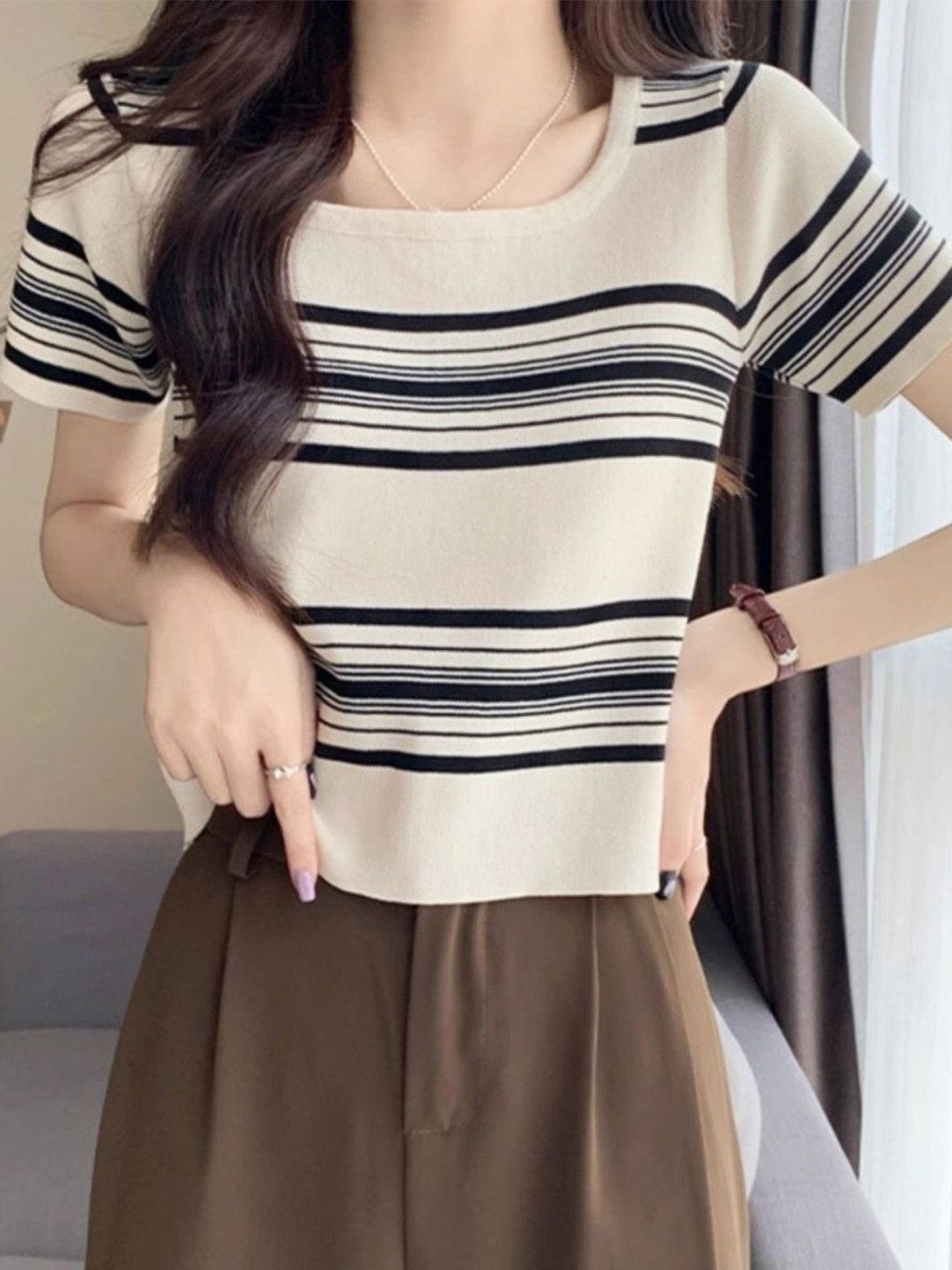 

KPOP Women Horizontal Stripes Striped Regular Top, White