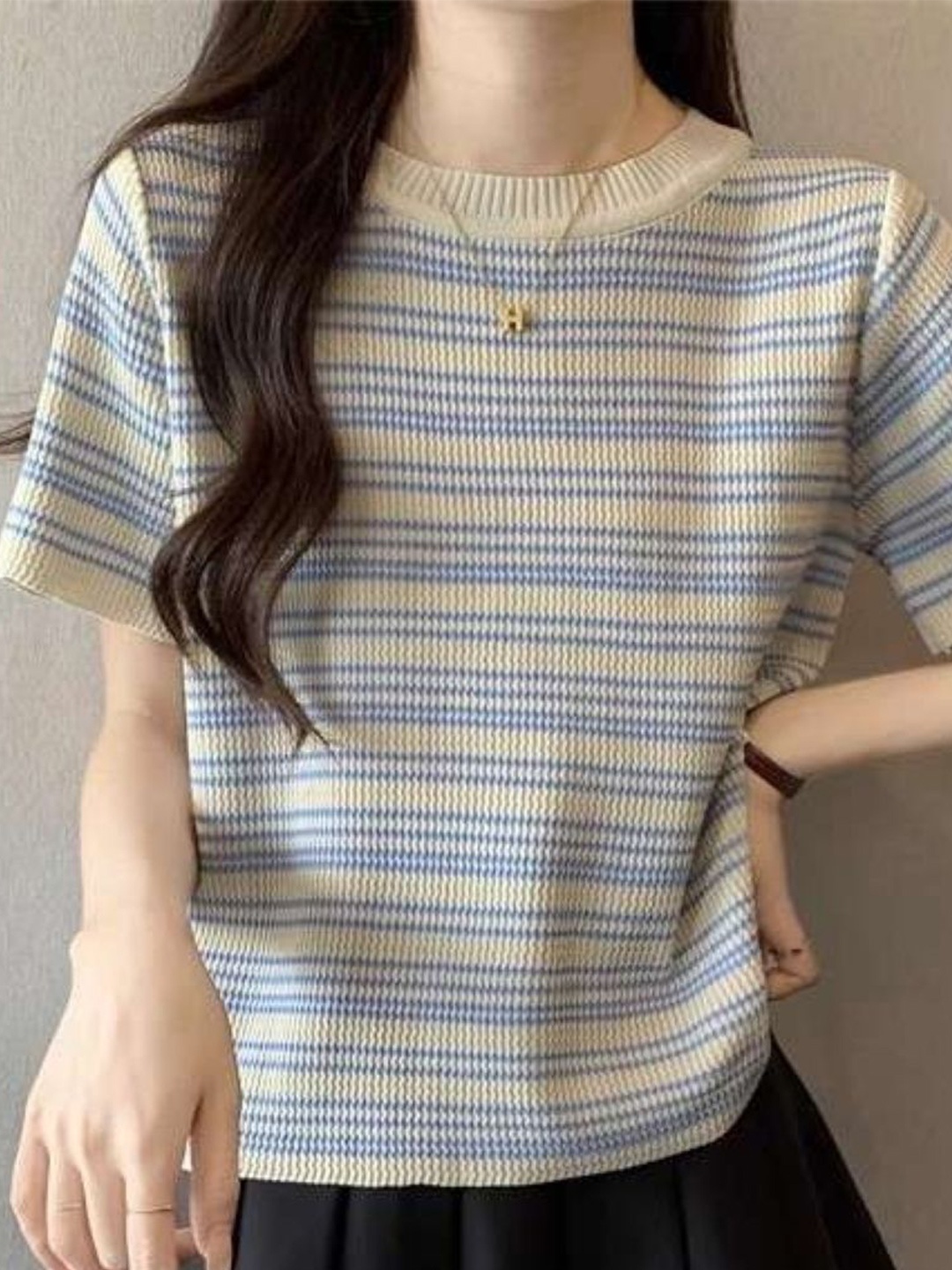 

KPOP Women Striped Round Neck Short Sleeves Top, Blue
