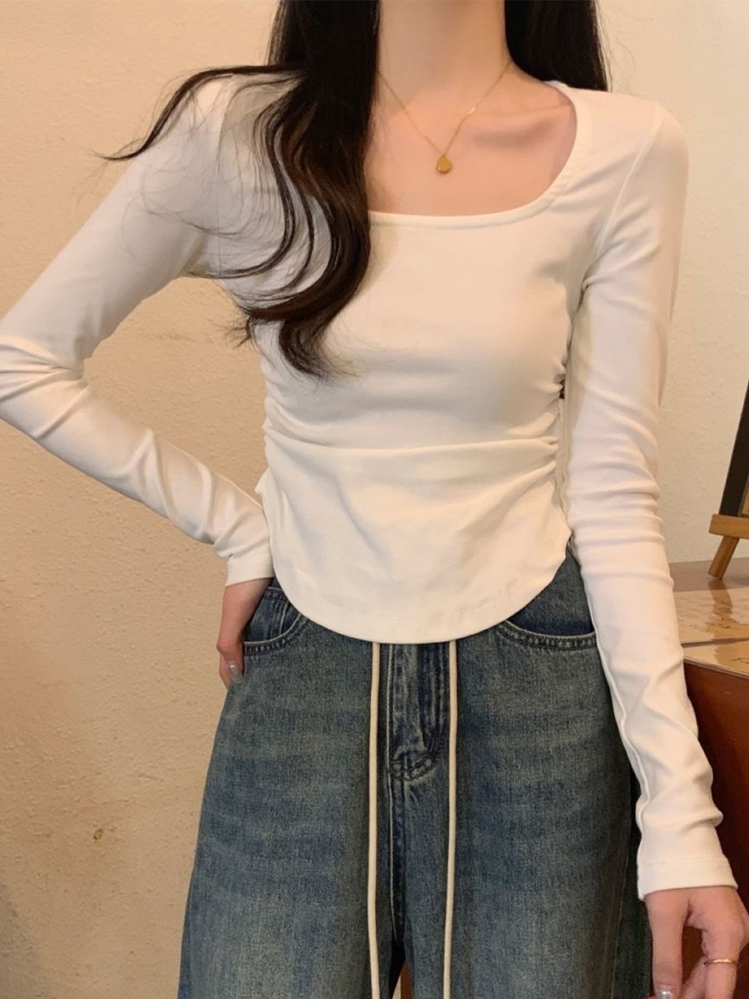 

KPOP Women Extended Sleeves Woollen Top, White