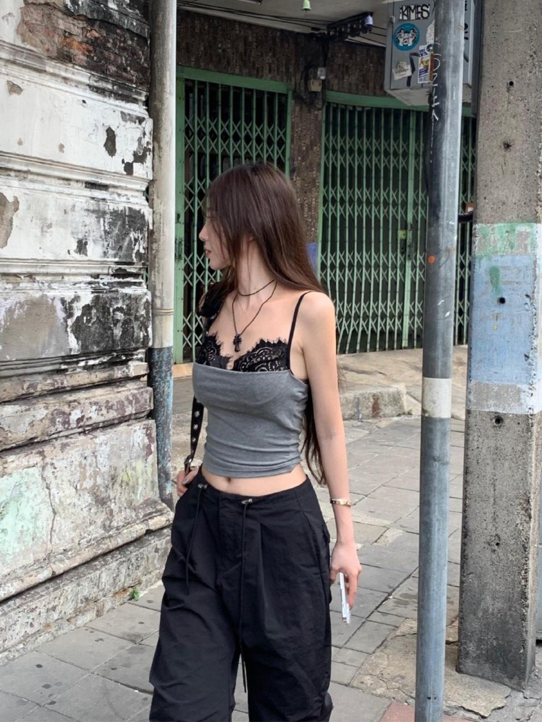 

KPOP Women Shoulder Straps Sleeveless Crop Top, Grey