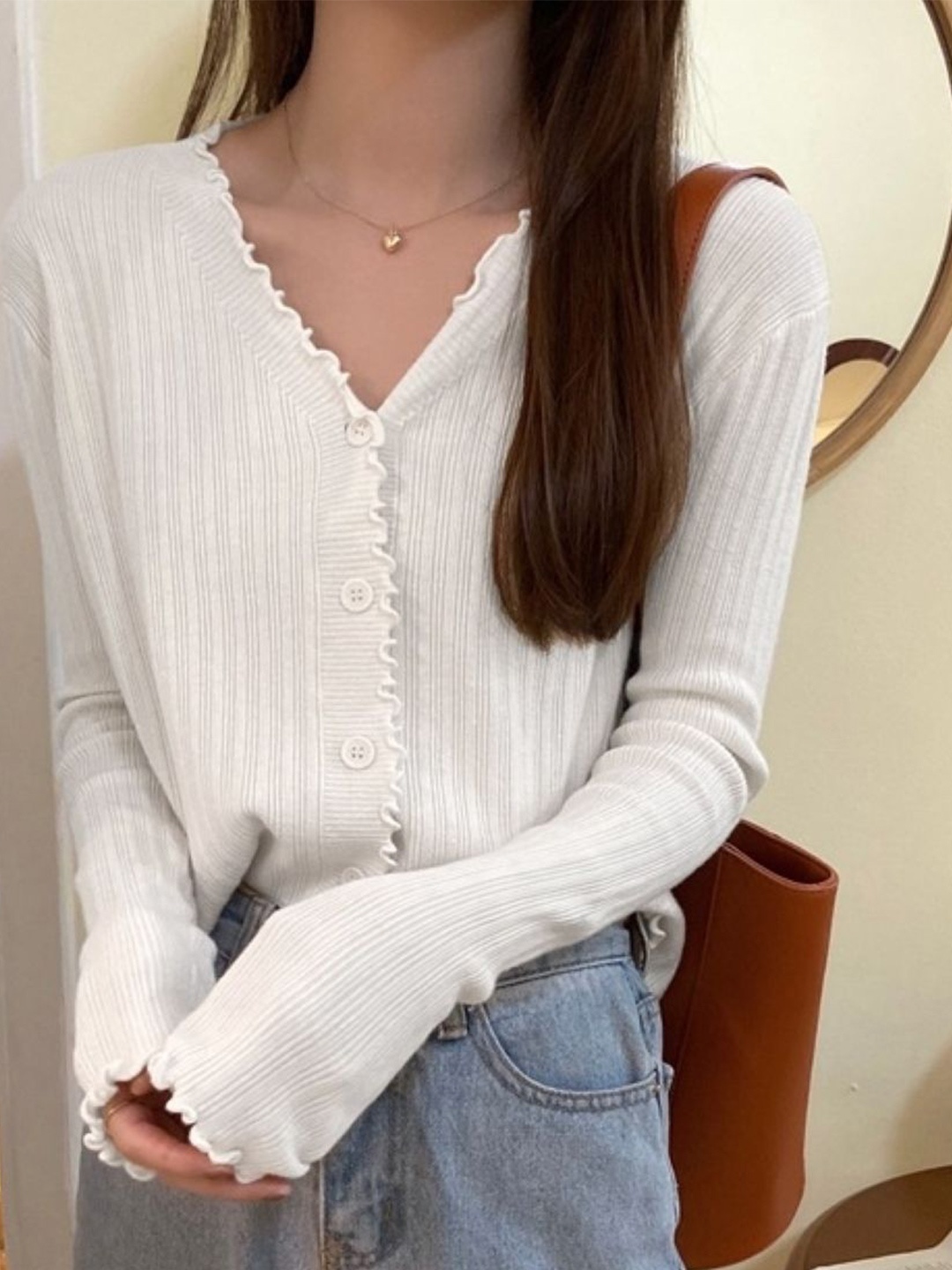 

HERE&NOW V-Neck Shirt Style Top, White