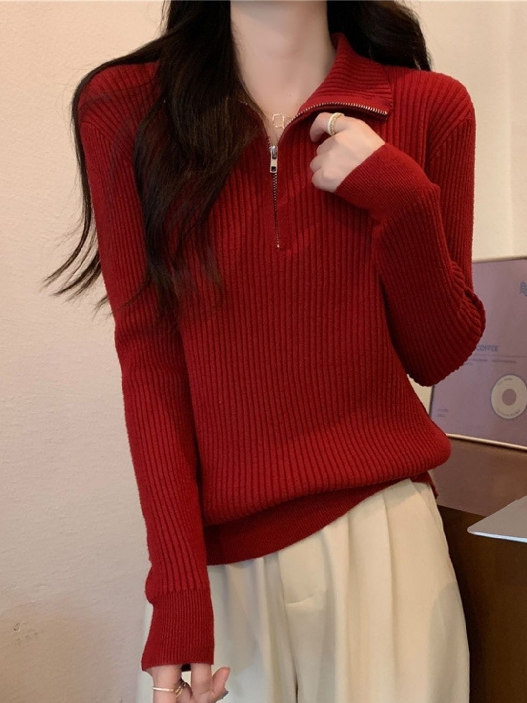 

HERE&NOW Extended Sleeves Cotton Top, Red