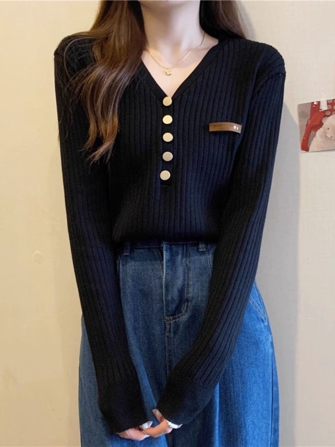 

KPOP Women Striped Extended Sleeves Top, Black