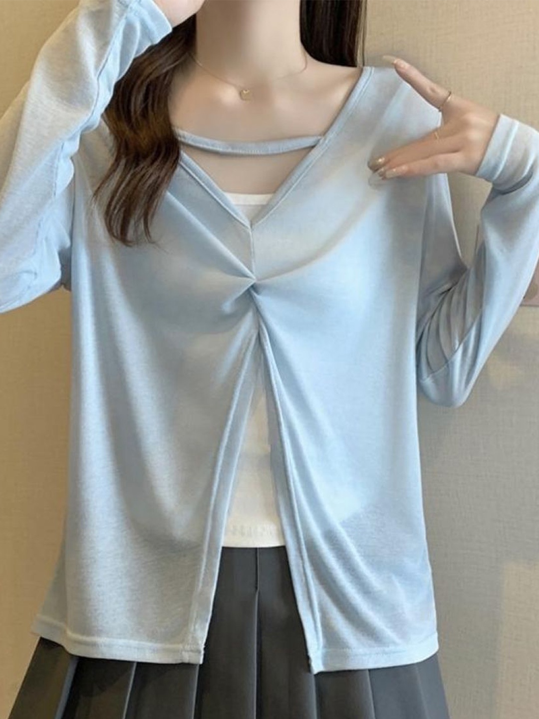 

KPOP Women Extended Sleeves Top, Blue