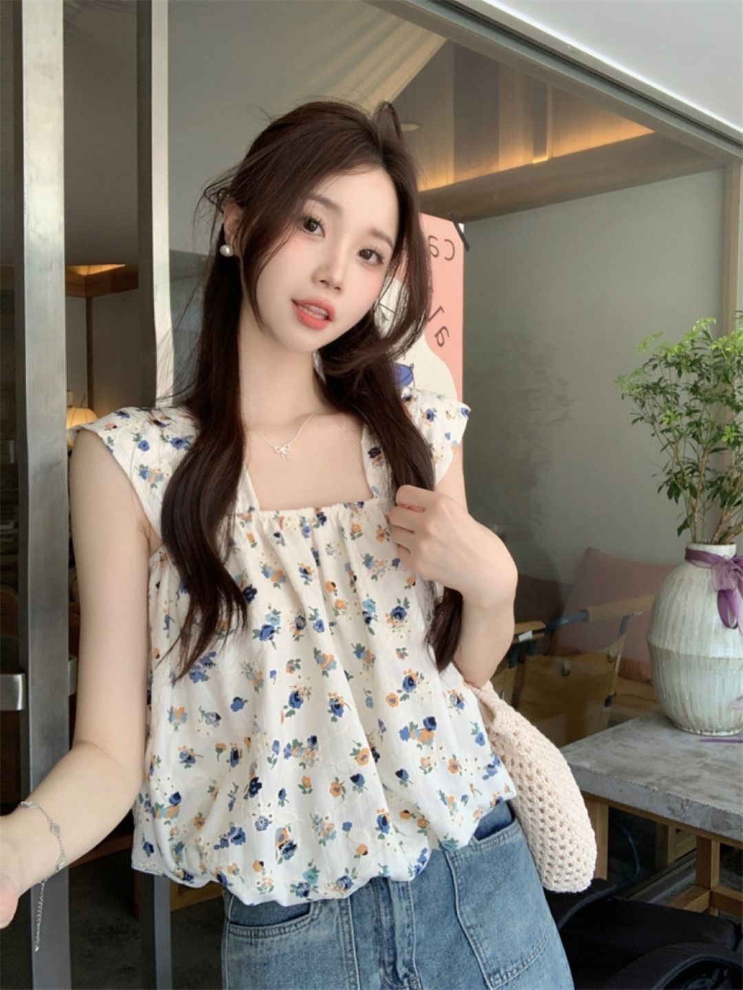 

KPOP Women Floral Printed Short Sleeves Top, White