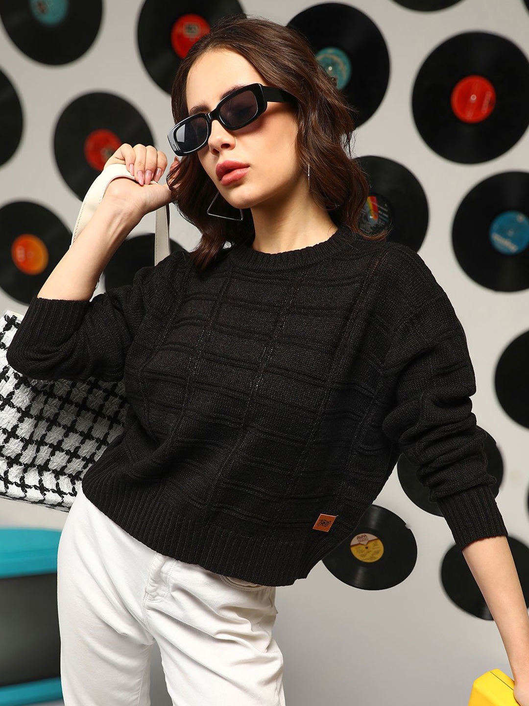 

Campus Sutra Women Pullover Sweaters, Black