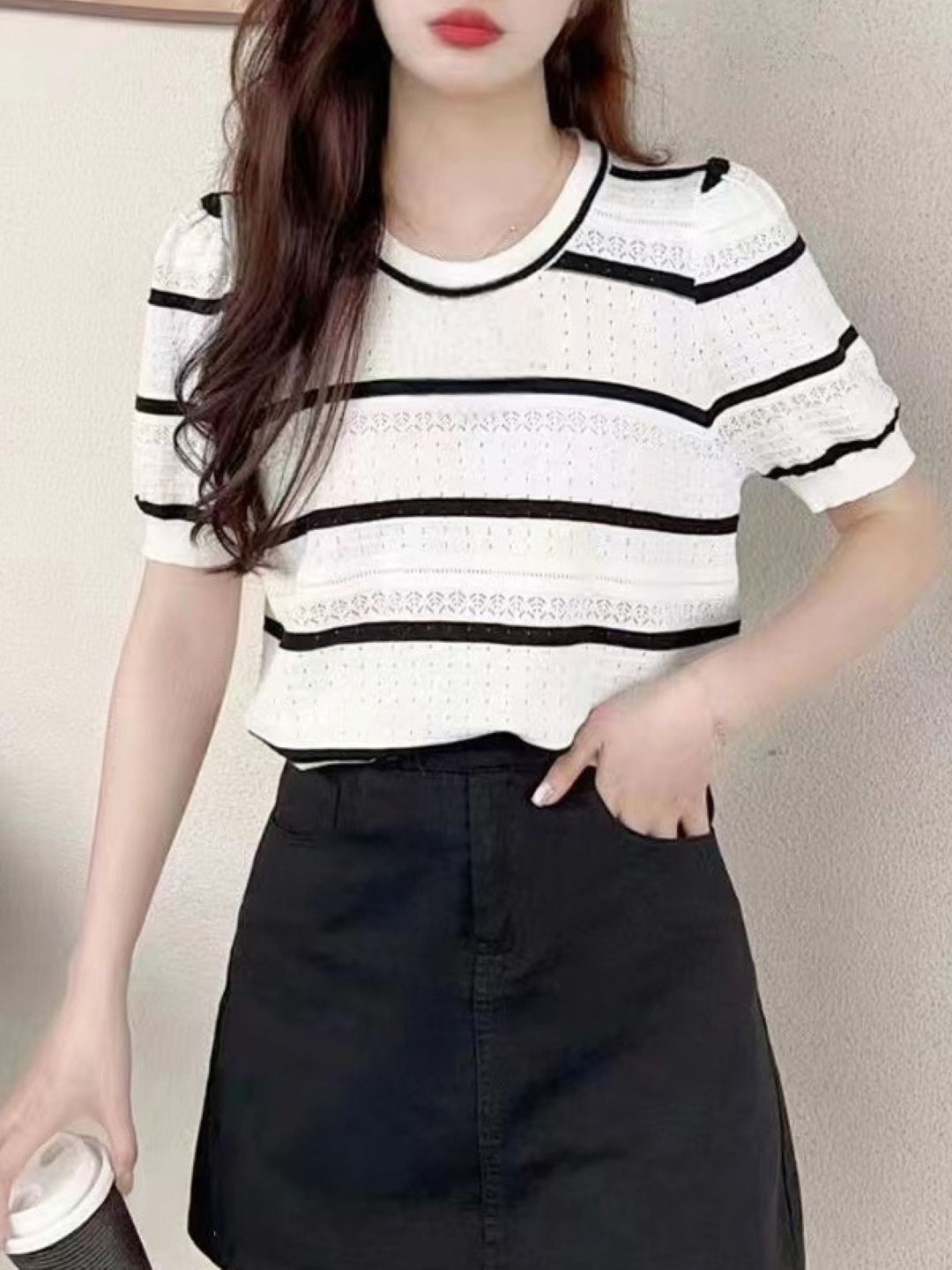 

KPOP Women Horizontal Stripes Round Neck Top, White