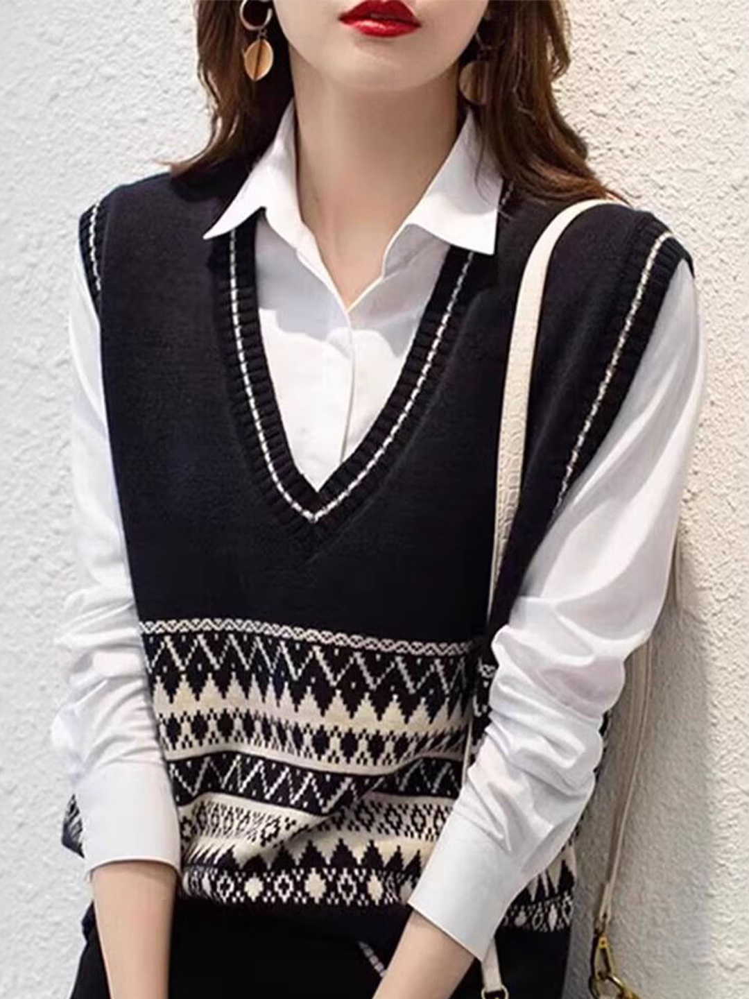 

StyleCast Women Chevron Sweater Vest, Black