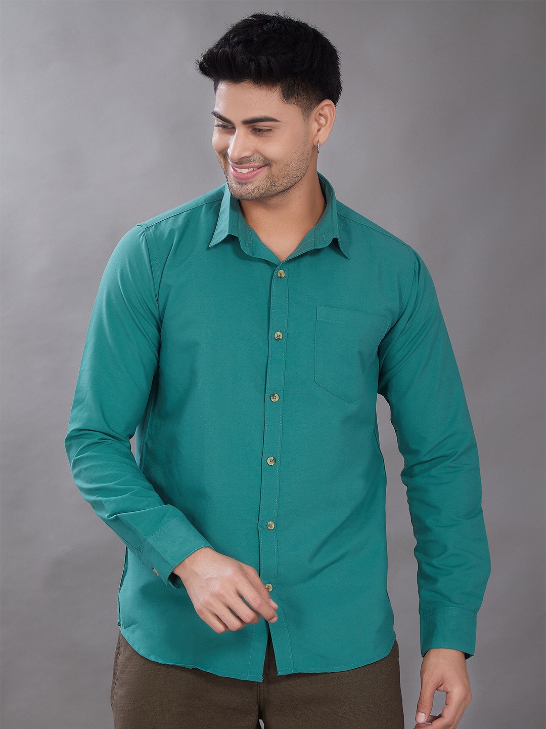 

DIVISIVE Men Club Spread Collar Solid Cotton Slim Fit Casual Shirt, Green