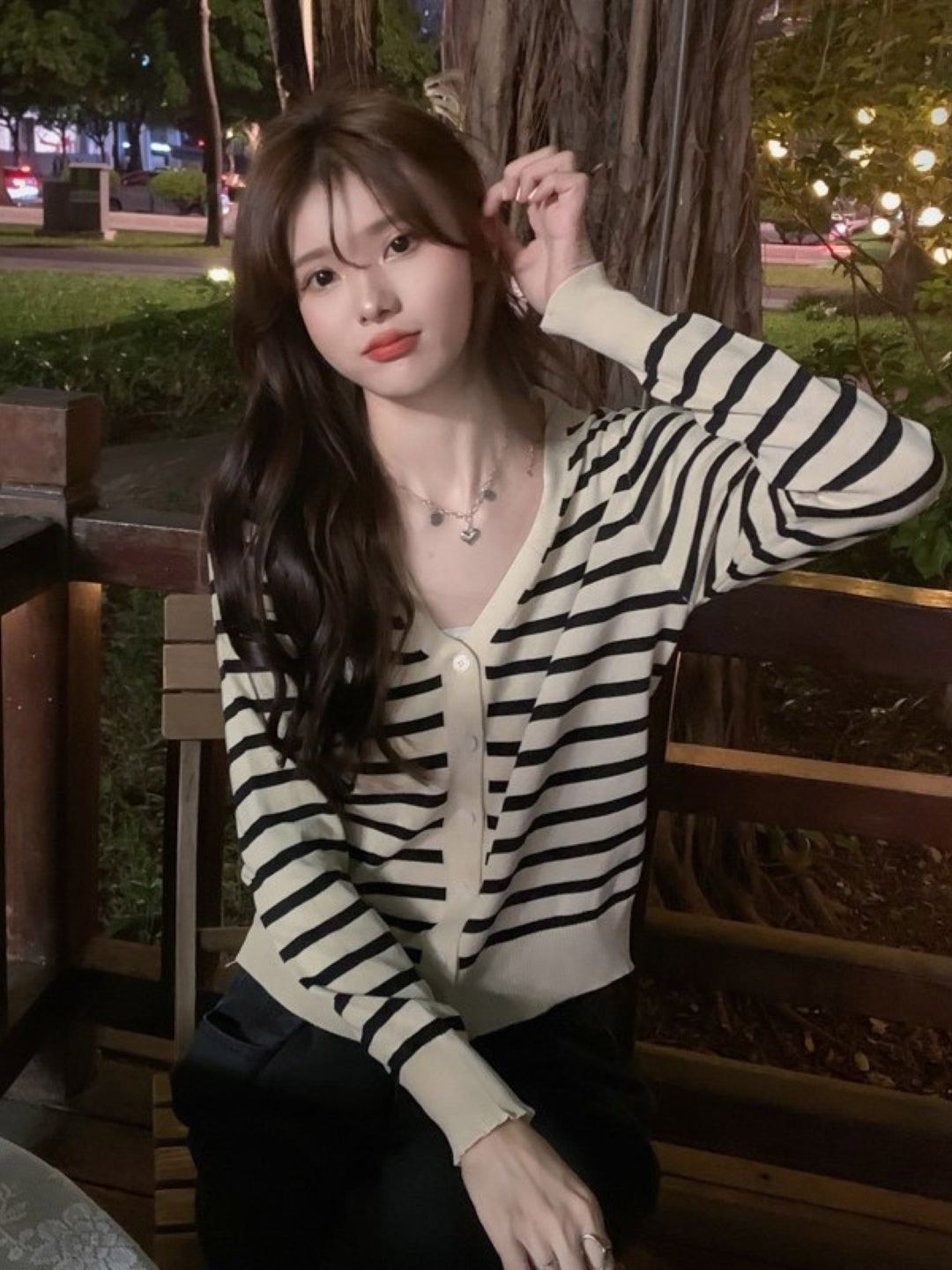 

HERE&NOW Women V-Neck Long Sleeves Horizontal Stripes Top, Cream