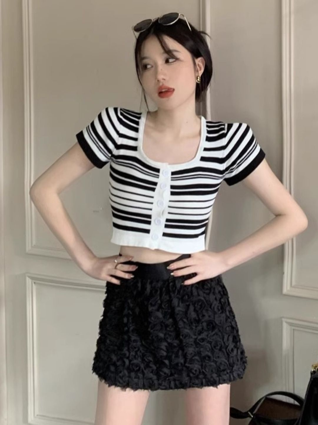

HERE&NOW Women Scoop Neck Short Sleeves Horizontal Stripes Top, Black