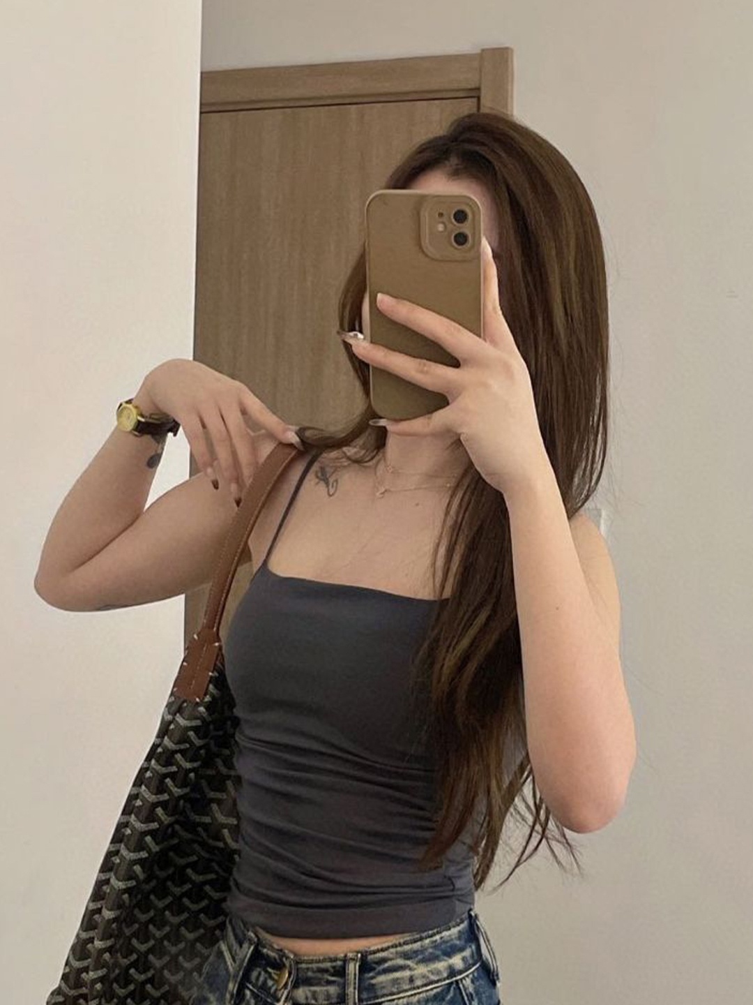 

KPOP Women Shoulder Straps Top, Grey