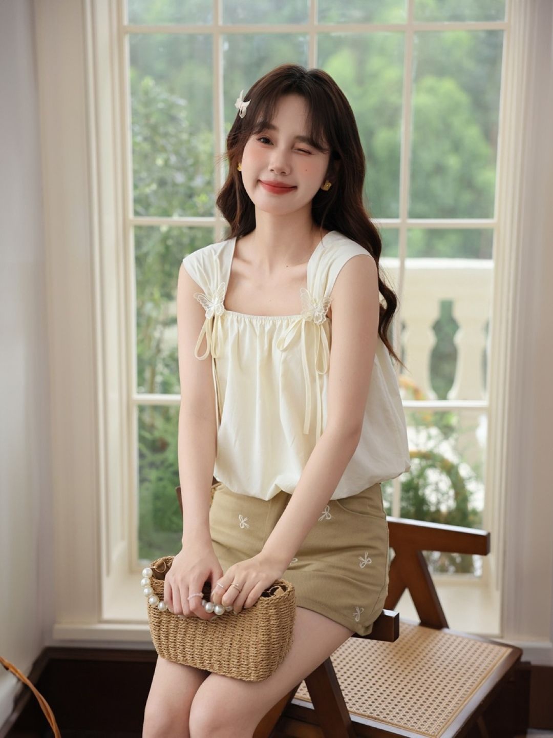 

KPOP Women Square Neck Sleeveless Casual Top, Cream