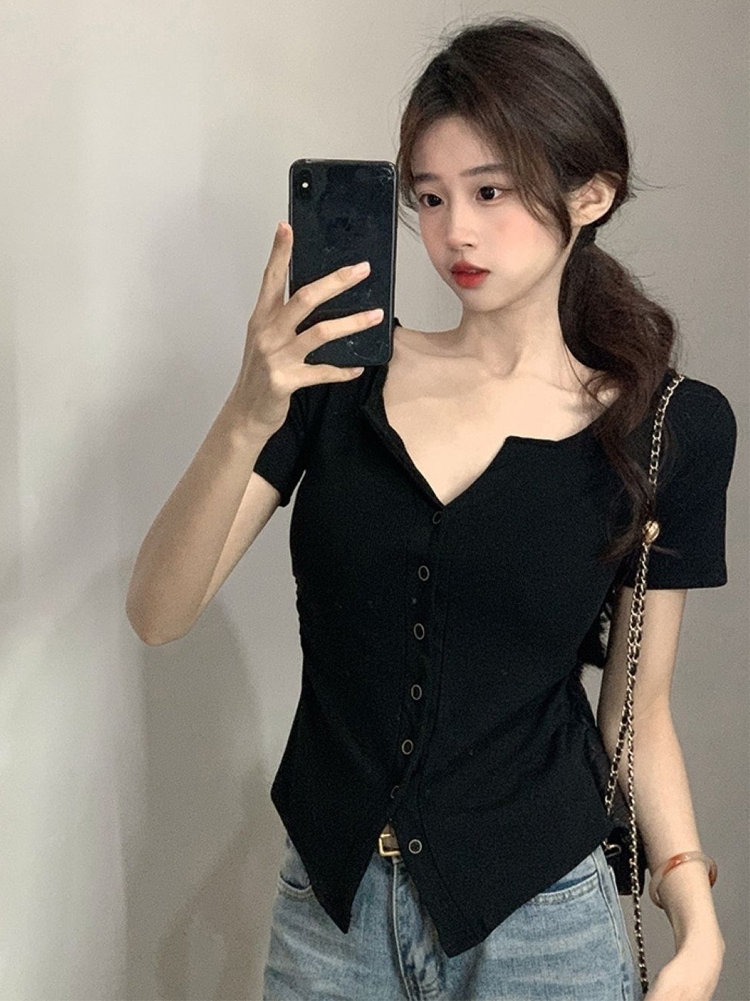 

HERE&NOW Women Round Neck Short Sleeves Top, Black