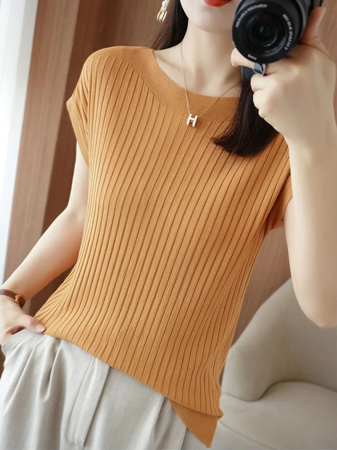 

KPOP Women Boat Neck Extended Sleeves Top, Khaki