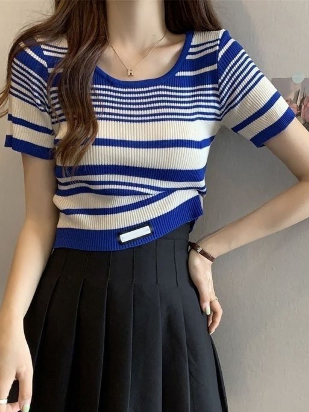 

HERE&NOW Women Round Neck Short Sleeves Horizontal Striped Top, Navy blue