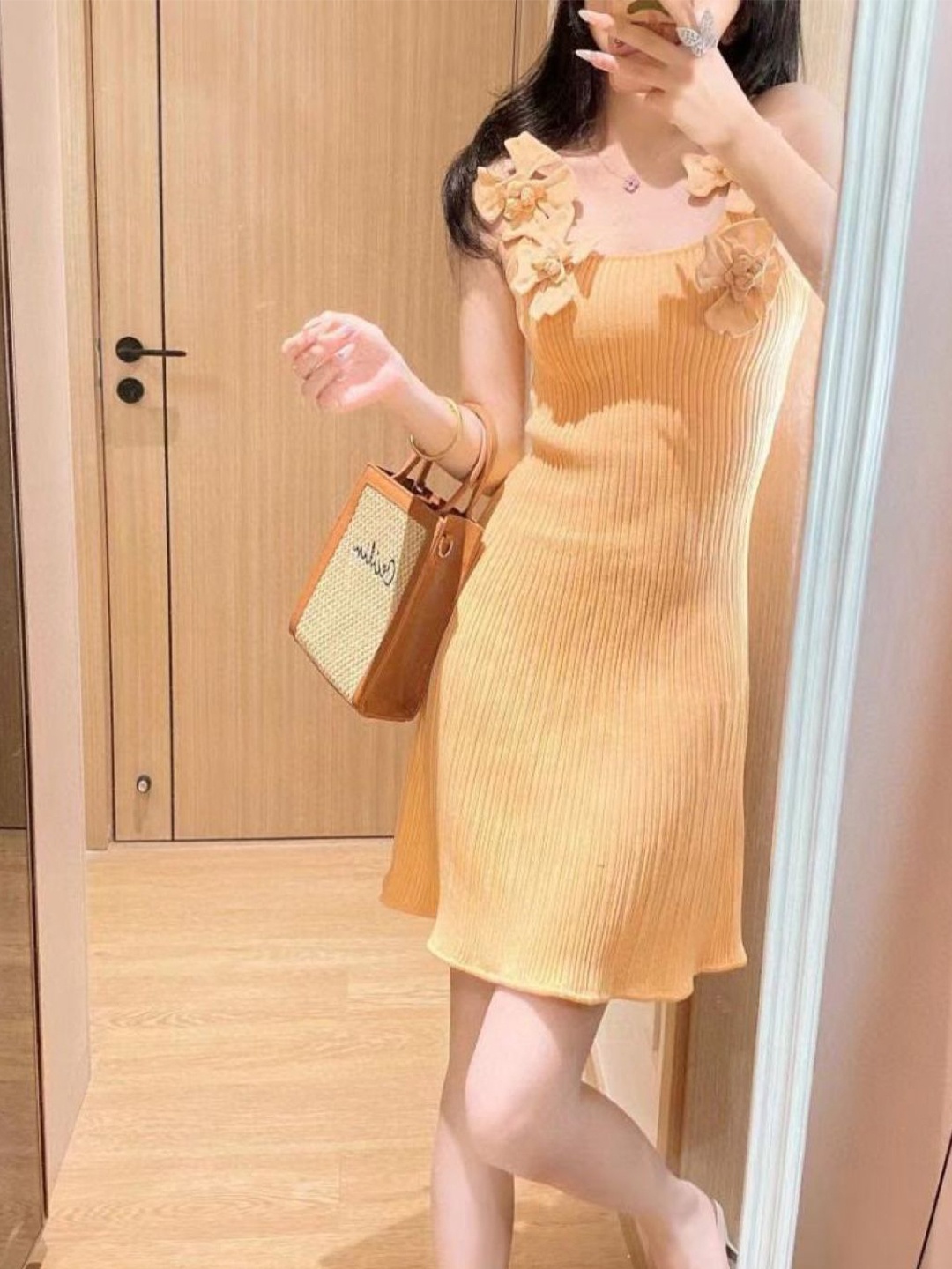 

KPOP Women Shoulder Straps Sleeveless Longline Top, Orange