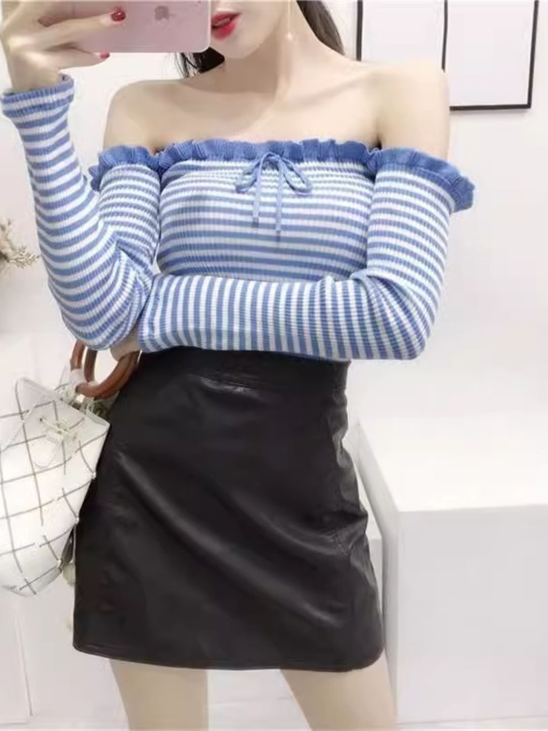 

KPOP Women Horizontal Stripes Off-Shoulder Long Sleeves Top, Blue