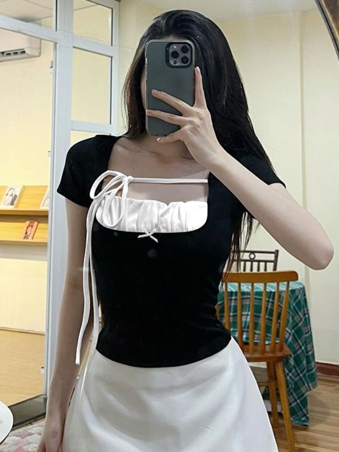

KPOP Women Solid Square Neck Short Sleeves Top With Tie-Ups, Black