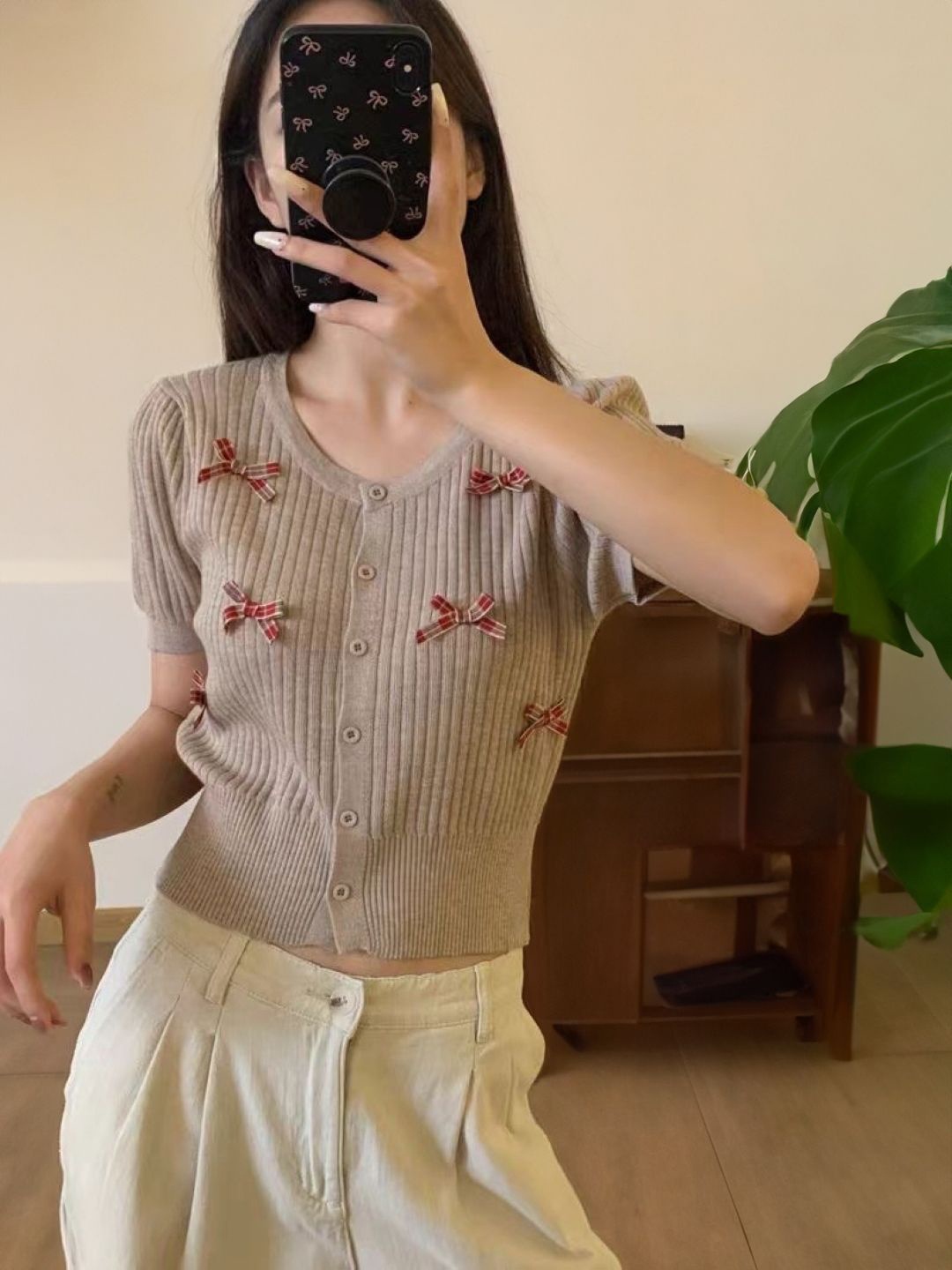 

KPOP Women Striped V-Neck Puff Sleeves Shirt Style Top, Brown