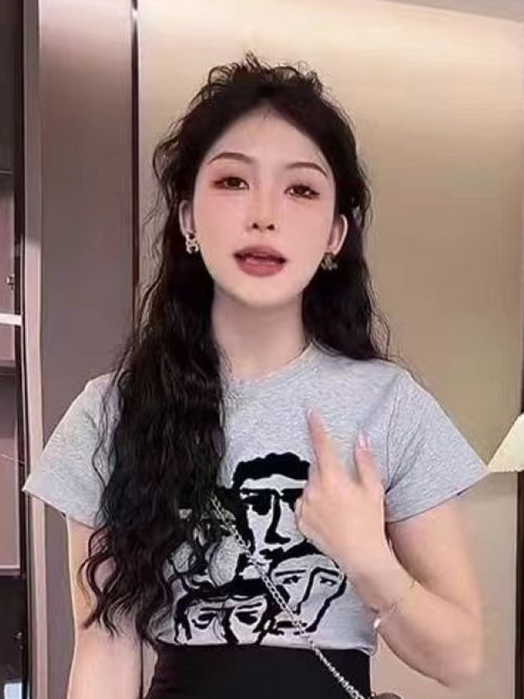 

KPOP Women Round Neck Short Sleeves Top, Grey