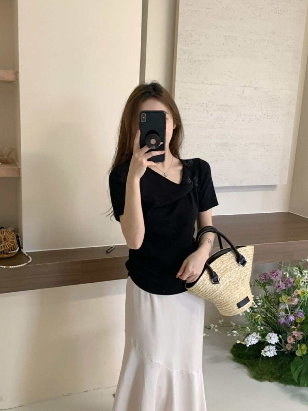 

KPOP Women V-Neck Top, Black
