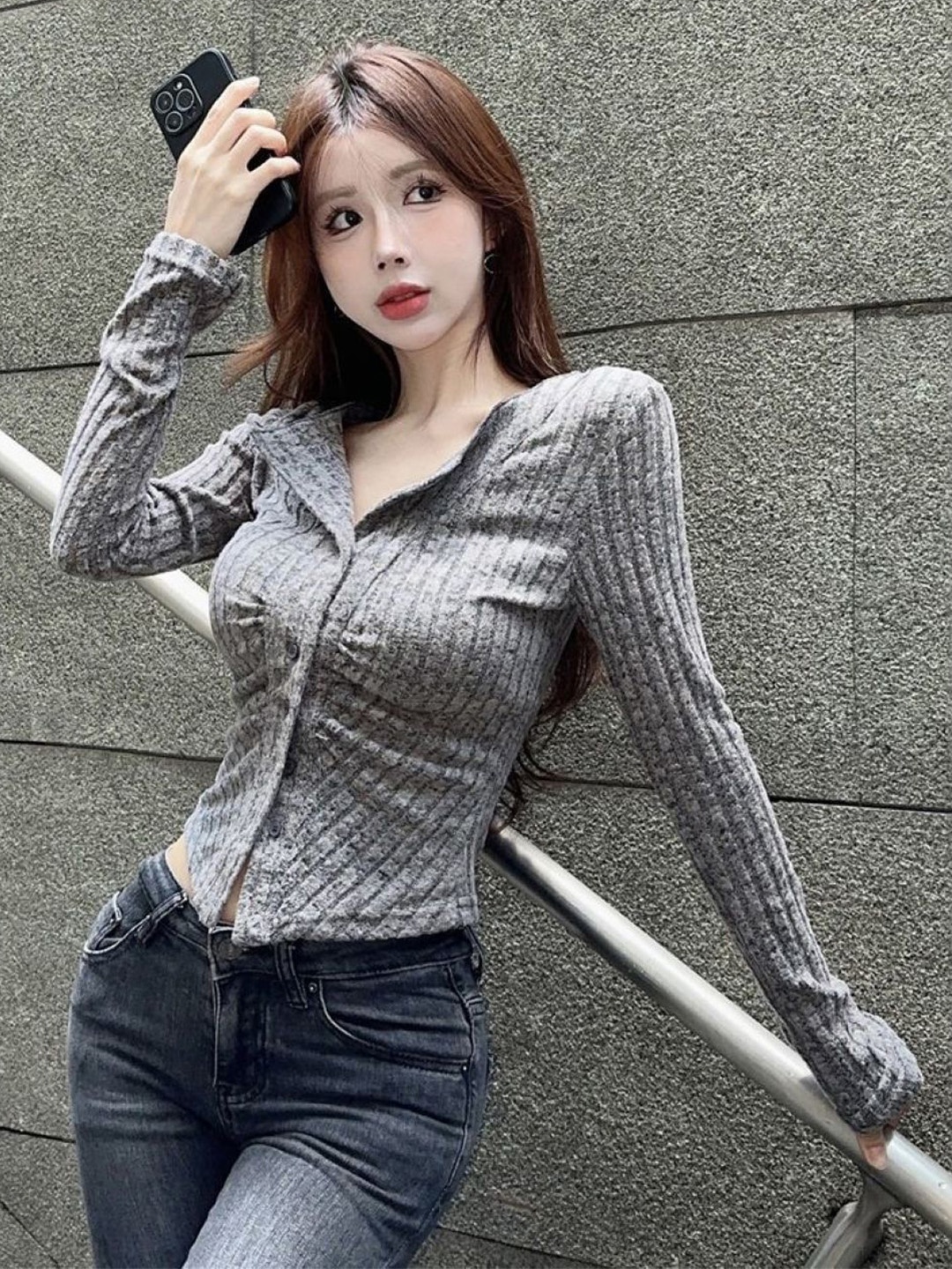 

StyleCast Women Extended Sleeves V-Neck Top, Grey