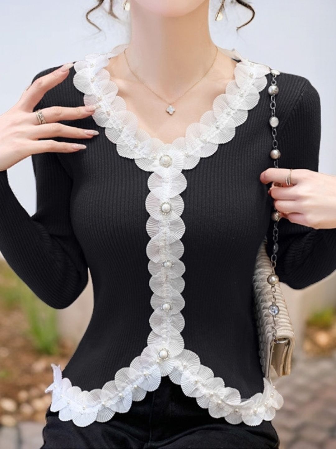

KPOP Women V-Neck Regular Top, Black