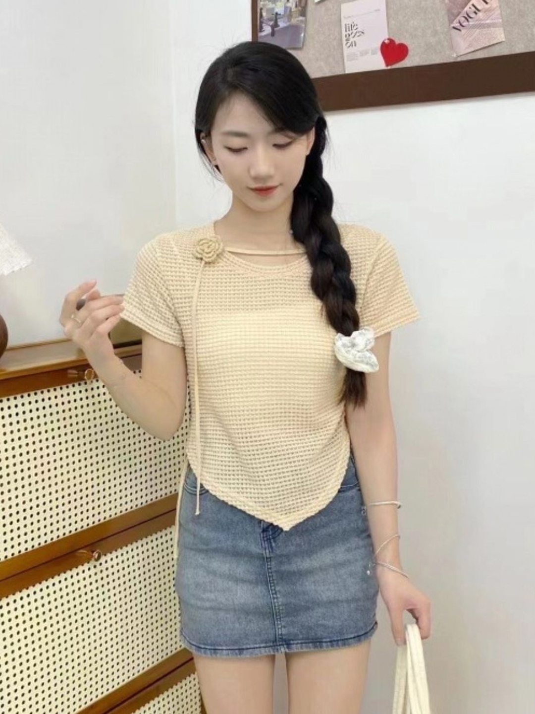 

KPOP Women Round Neck Short Sleeves Top, Khaki